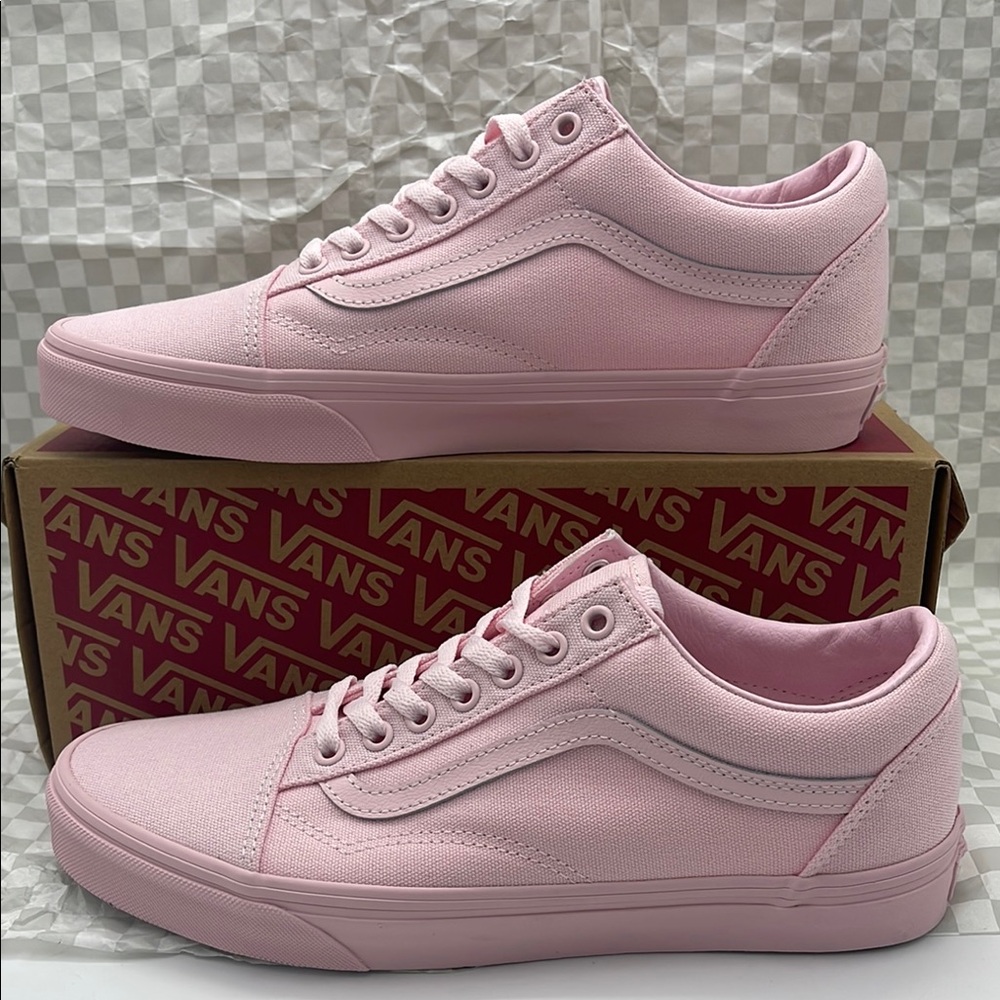 Vans Women’s Pink Sneakers Classic Design Old Skool
Pastel Mono Pink
VN000CT8PNK - Picture 3 of 16